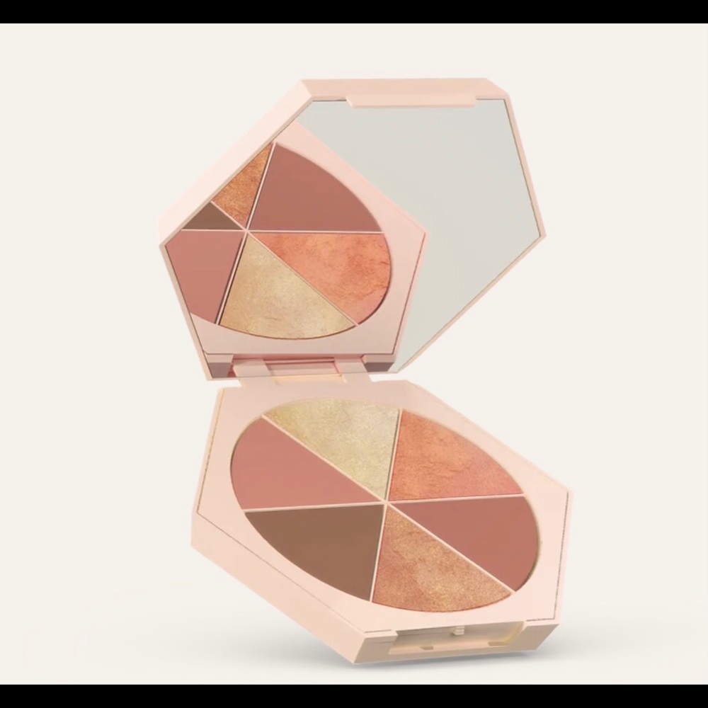Em cosmetics Divine Skies Eyeshadow Palette